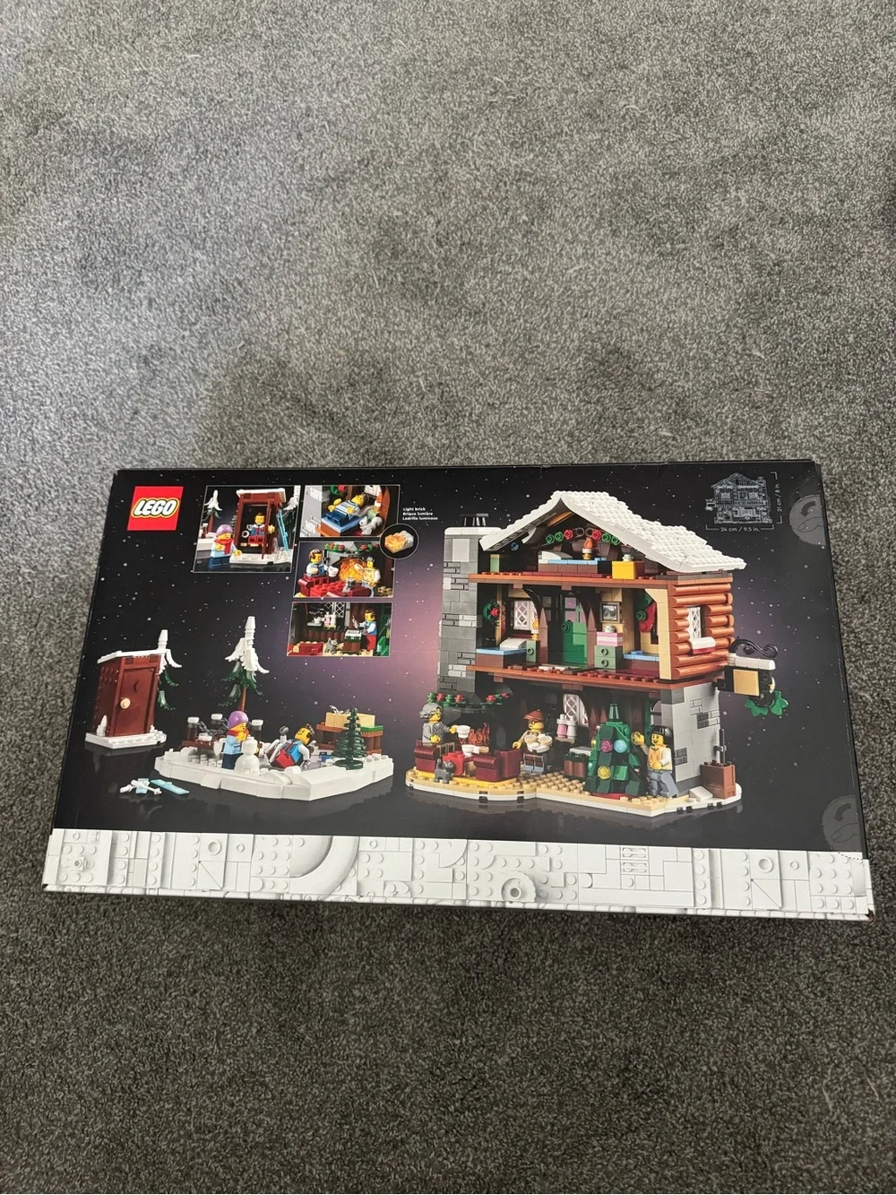 LEGO Icons Alpine Lodge Winter Chalet Set - Brown and White